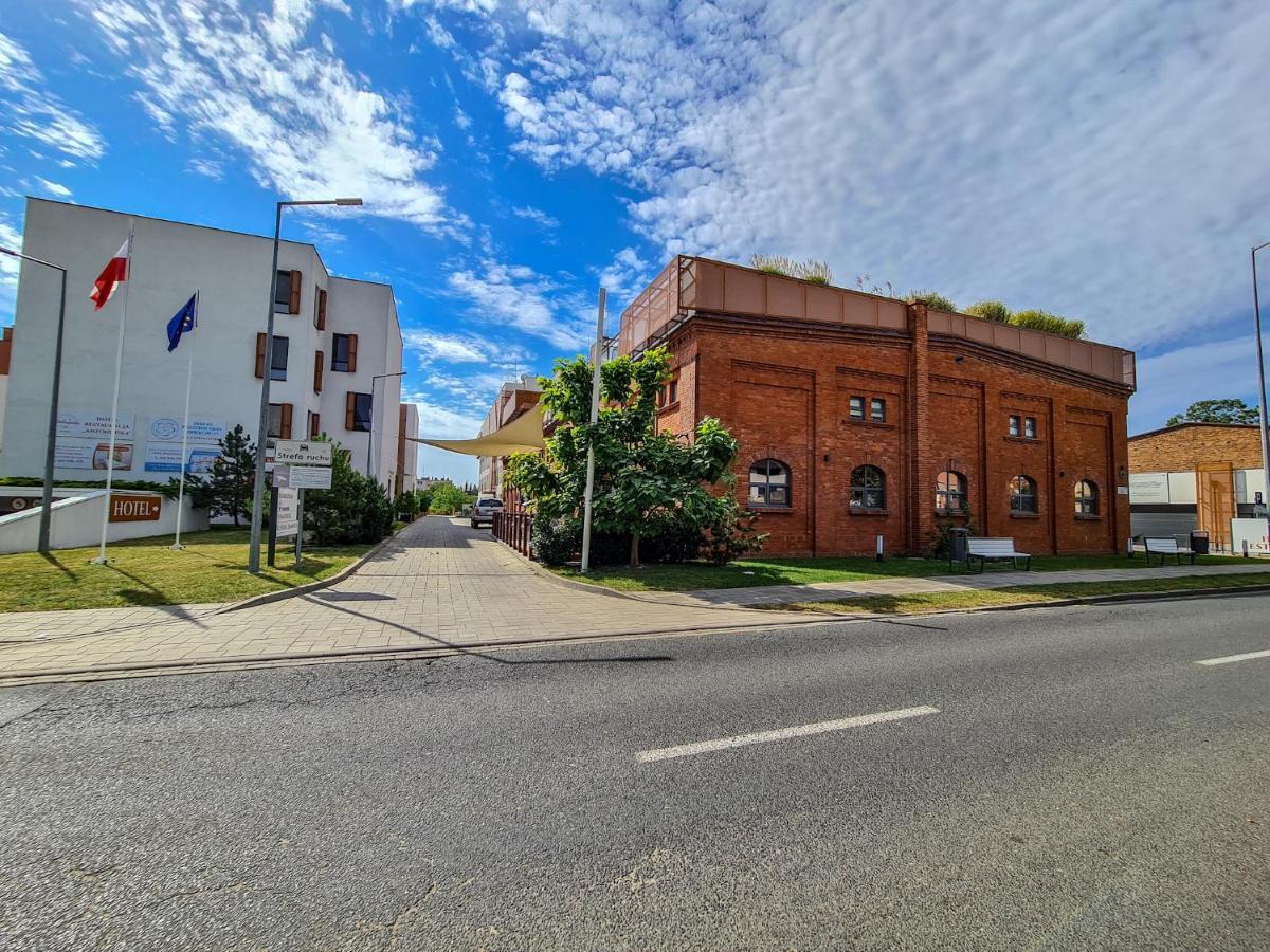 Antoninska Hotel & Apartamenty Leszno  Buitenkant foto