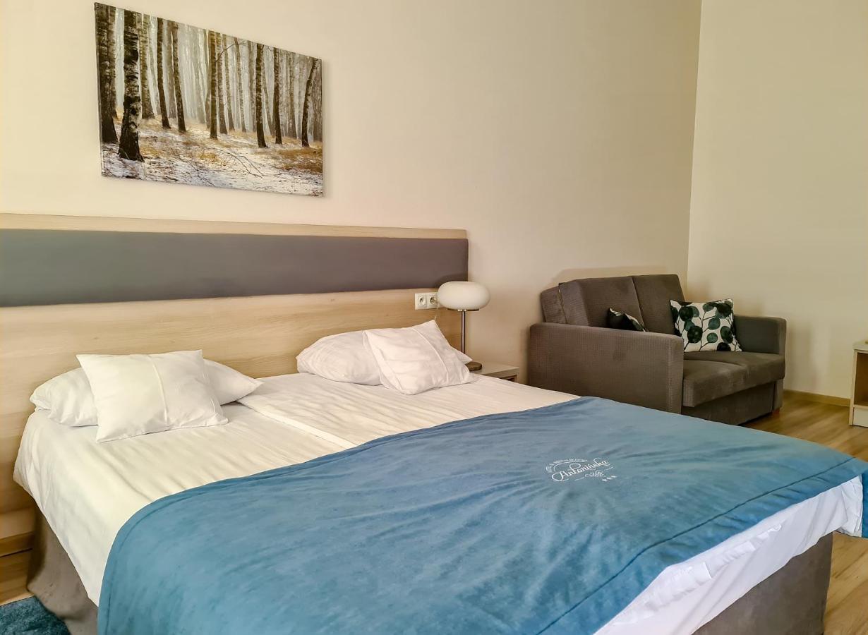 Antoninska Hotel & Apartamenty Leszno  Buitenkant foto