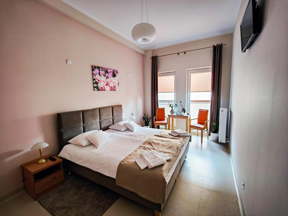 Antoninska Hotel & Apartamenty Leszno  Buitenkant foto